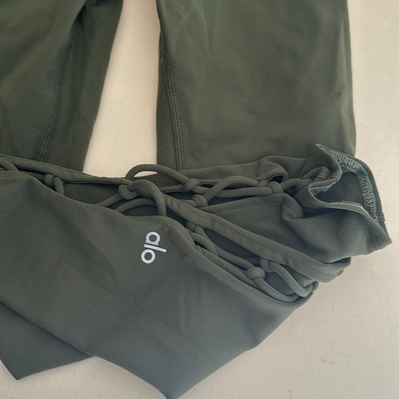 Alo - Picture 2 of 4